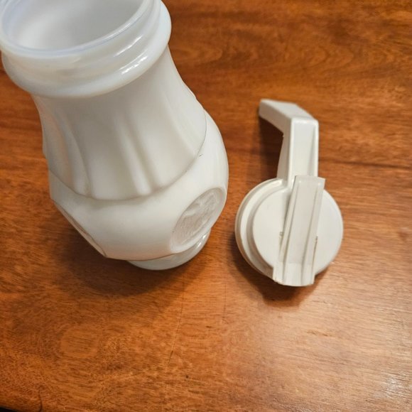 Wheaton coin milk glass retro pancake syrup pitcher - Picture 5 of 9